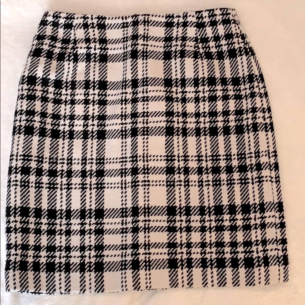 Eddie Bauer Wool black & cream plaid Pencil Skirt
